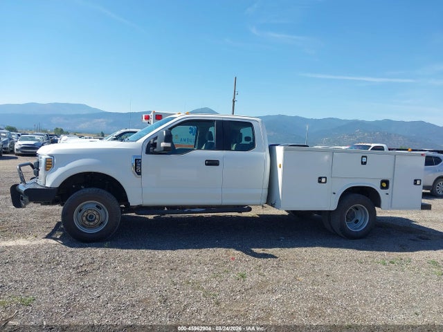 45962904 :رقم المزاد ، 1FD8X3H64KED43713 vin ، 2019 Ford F-350 Chassis Xl مزاد بيع
