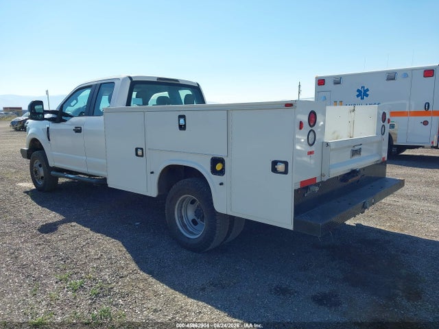 45962904 :رقم المزاد ، 1FD8X3H64KED43713 vin ، 2019 Ford F-350 Chassis Xl مزاد بيع