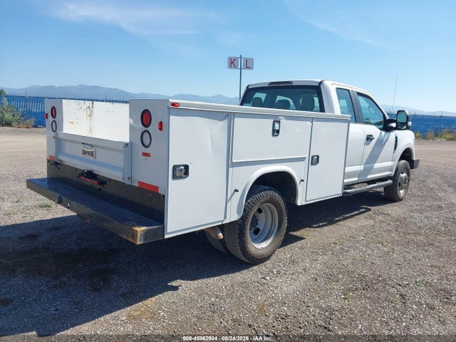 45962904 :رقم المزاد ، 1FD8X3H64KED43713 vin ، 2019 Ford F-350 Chassis Xl مزاد بيع