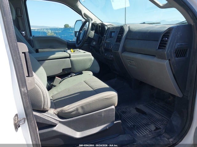 45962904 :رقم المزاد ، 1FD8X3H64KED43713 vin ، 2019 Ford F-350 Chassis Xl مزاد بيع