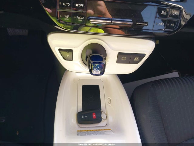 Toyota Prius Three 2016 JTDKARFU3G3502093 Image 11