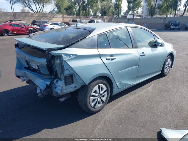 Toyota Prius Three 2016 JTDKARFU3G3502093 Image 4