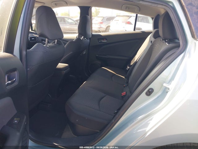 Toyota Prius Three 2016 JTDKARFU3G3502093 Image 8