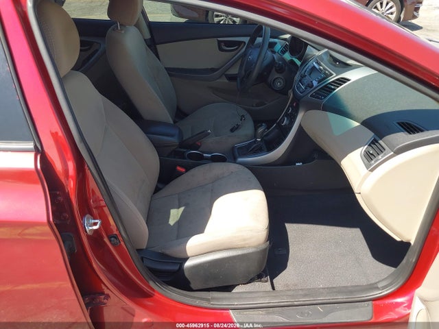 5NPDH4AE0GH774256 Hyundai ELANTRA SE