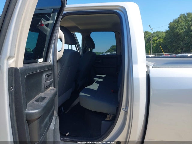 Продажа на аукционе авто 2018 Ram 1500 Express  4x4 6'4 Box, vin: 1C6RR7FG0JS246716, номер лота: 45962956