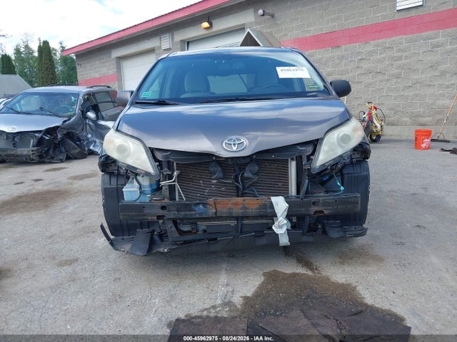 Продаж на аукціоні авто 2011 Toyota Sienna Le, vin: 5TDJK3DC8BS029184, номер лоту: 45962975