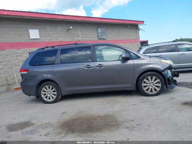 Продаж на аукціоні авто 2011 Toyota Sienna Le, vin: 5TDJK3DC8BS029184, номер лоту: 45962975