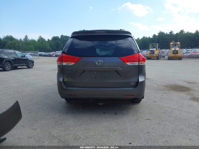 Продаж на аукціоні авто 2011 Toyota Sienna Le, vin: 5TDJK3DC8BS029184, номер лоту: 45962975