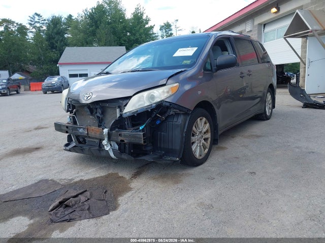 Продаж на аукціоні авто 2011 Toyota Sienna Le, vin: 5TDJK3DC8BS029184, номер лоту: 45962975