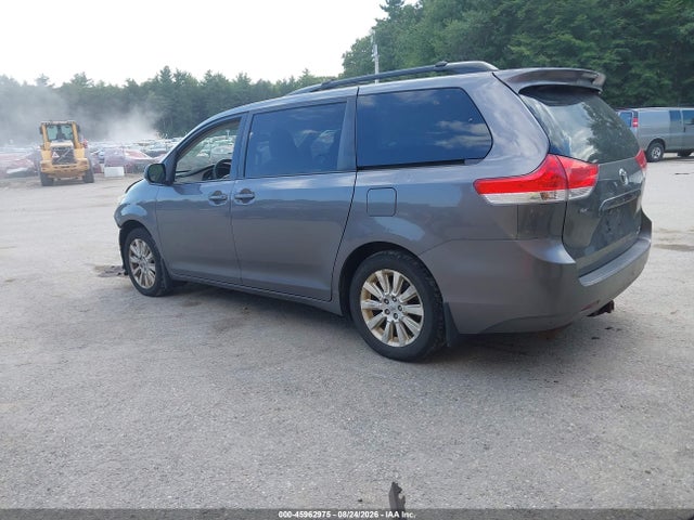 Продаж на аукціоні авто 2011 Toyota Sienna Le, vin: 5TDJK3DC8BS029184, номер лоту: 45962975