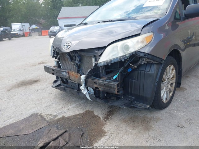 Продаж на аукціоні авто 2011 Toyota Sienna Le, vin: 5TDJK3DC8BS029184, номер лоту: 45962975