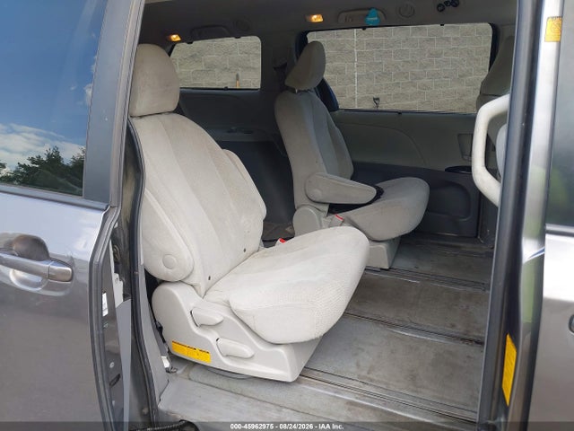 Продаж на аукціоні авто 2011 Toyota Sienna Le, vin: 5TDJK3DC8BS029184, номер лоту: 45962975