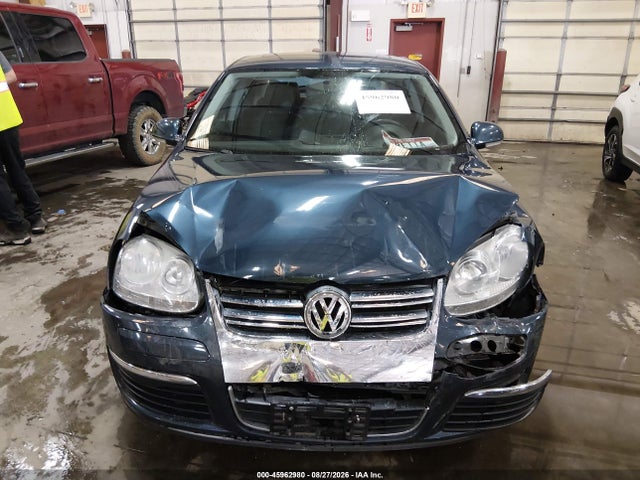 2010 Volkswagen Jetta Se მანქანა იყიდება აუქციონზე, vin: 3VWRX7AJ1AM028985, აუქციონის ნომერი: 45962980