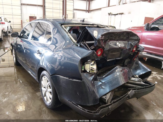 2010 Volkswagen Jetta Se მანქანა იყიდება აუქციონზე, vin: 3VWRX7AJ1AM028985, აუქციონის ნომერი: 45962980