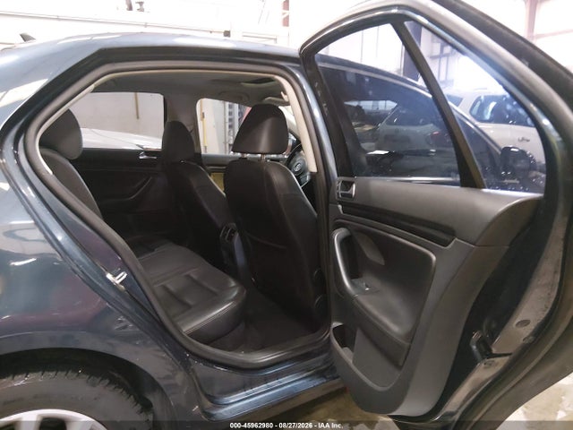 2010 Volkswagen Jetta Se მანქანა იყიდება აუქციონზე, vin: 3VWRX7AJ1AM028985, აუქციონის ნომერი: 45962980