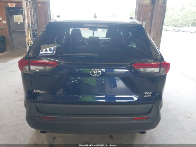 45963000 :رقم المزاد ، 2T3A1RFV9MW219422 vin ، 2021 Toyota Rav4 Xle Premium مزاد بيع