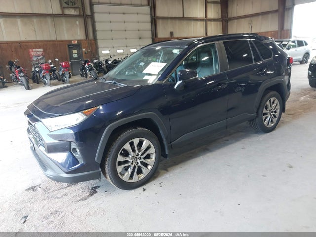45963000 :رقم المزاد ، 2T3A1RFV9MW219422 vin ، 2021 Toyota Rav4 Xle Premium مزاد بيع