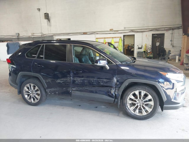 45963000 :رقم المزاد ، 2T3A1RFV9MW219422 vin ، 2021 Toyota Rav4 Xle Premium مزاد بيع