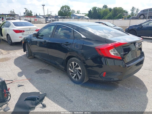 45963018 :رقم المزاد ، 19XFC2F77GE021656 vin ، 2016 Honda Civic Ex مزاد بيع