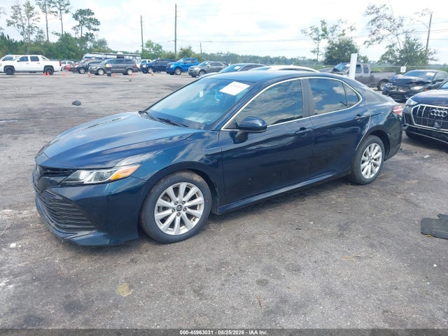 Продажа на аукционе авто 2018 Toyota Camry Le, vin: 4T1B11HK3JU627654, номер лота: 45963031