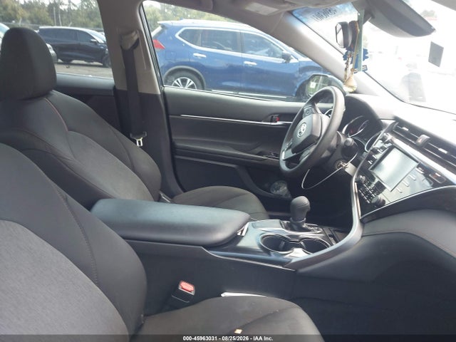 Продажа на аукционе авто 2018 Toyota Camry Le, vin: 4T1B11HK3JU627654, номер лота: 45963031