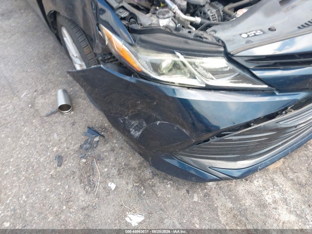 Продажа на аукционе авто 2018 Toyota Camry Le, vin: 4T1B11HK3JU627654, номер лота: 45963031