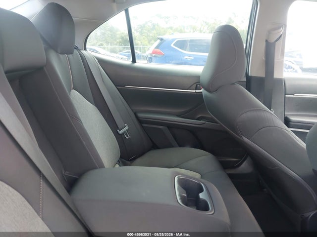 Продажа на аукционе авто 2018 Toyota Camry Le, vin: 4T1B11HK3JU627654, номер лота: 45963031