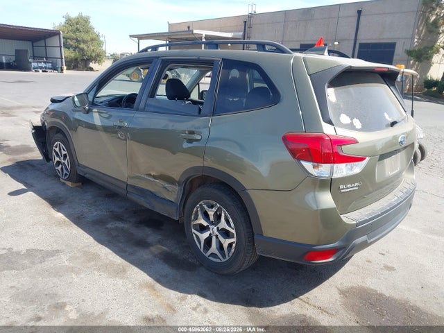 Продаж на аукціоні авто 2022 Subaru Forester Premium, vin: JF2SKAEC4NH416705, номер лоту: 45963062