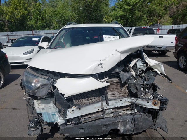 Toyota Rav4 Xle 2018 JTMRFREVXJJ180923 Image 11