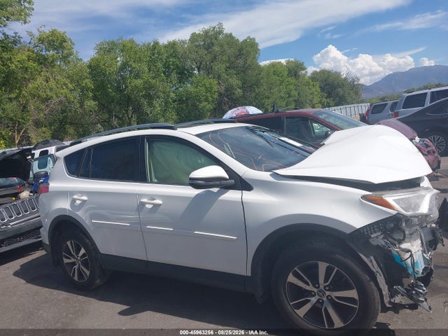 Toyota Rav4 Xle 2018 JTMRFREVXJJ180923 Image 12