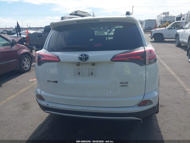 Toyota Rav4 Xle 2018 JTMRFREVXJJ180923 Image 15