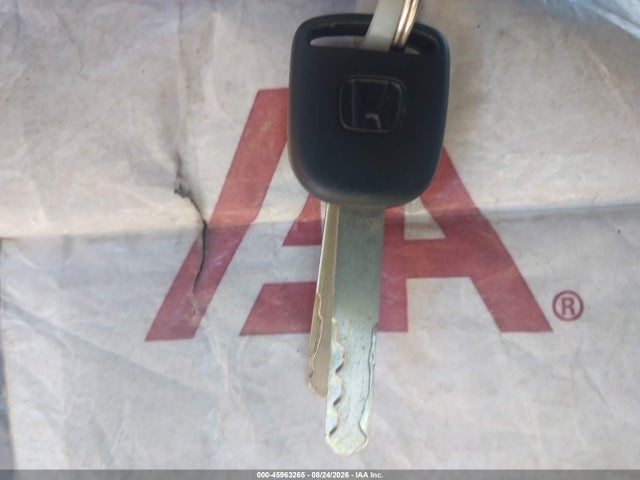 2002 Honda Cr-v Lx მანქანა იყიდება აუქციონზე, vin: JHLRD685X2C003975, აუქციონის ნომერი: 45963265