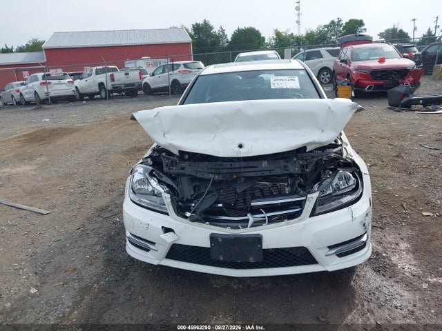 45963290 :رقم المزاد ، WDDGF8AB3EA908008 vin ، 2014 Mercedes-benz C 300 Sport 4matic مزاد بيع