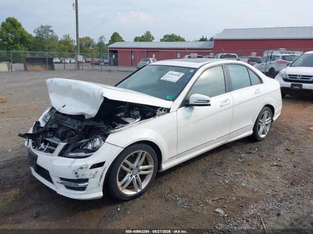 45963290 :رقم المزاد ، WDDGF8AB3EA908008 vin ، 2014 Mercedes-benz C 300 Sport 4matic مزاد بيع