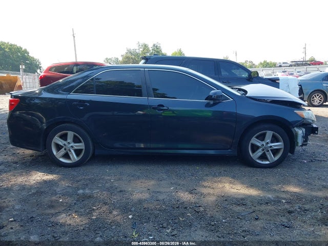 45963300 :رقم المزاد ، 4T1BF1FK4EU324098 vin ، 2014 Toyota Camry Se مزاد بيع