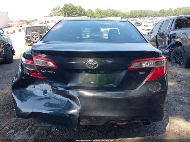 45963300 :رقم المزاد ، 4T1BF1FK4EU324098 vin ، 2014 Toyota Camry Se مزاد بيع