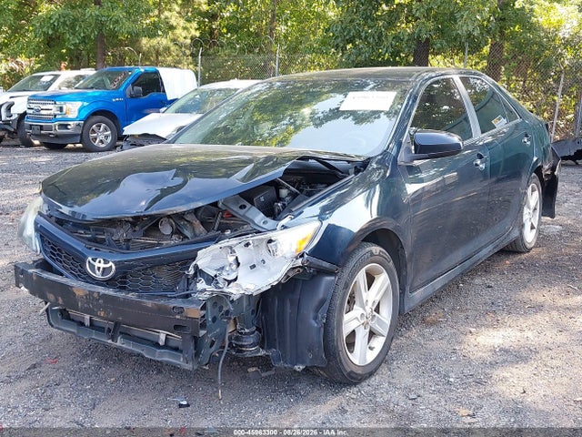 45963300 :رقم المزاد ، 4T1BF1FK4EU324098 vin ، 2014 Toyota Camry Se مزاد بيع