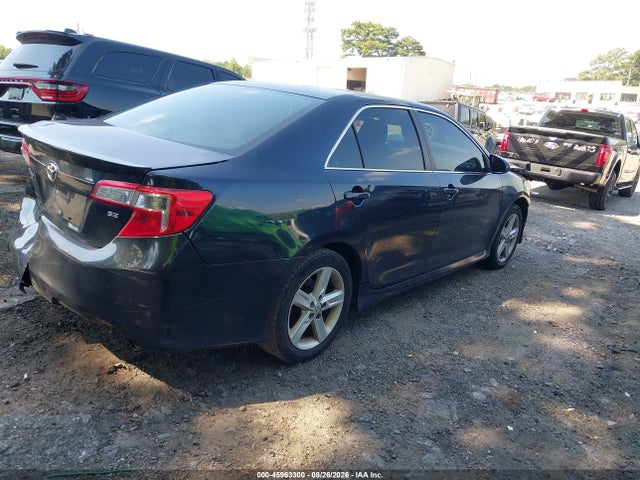 45963300 :رقم المزاد ، 4T1BF1FK4EU324098 vin ، 2014 Toyota Camry Se مزاد بيع