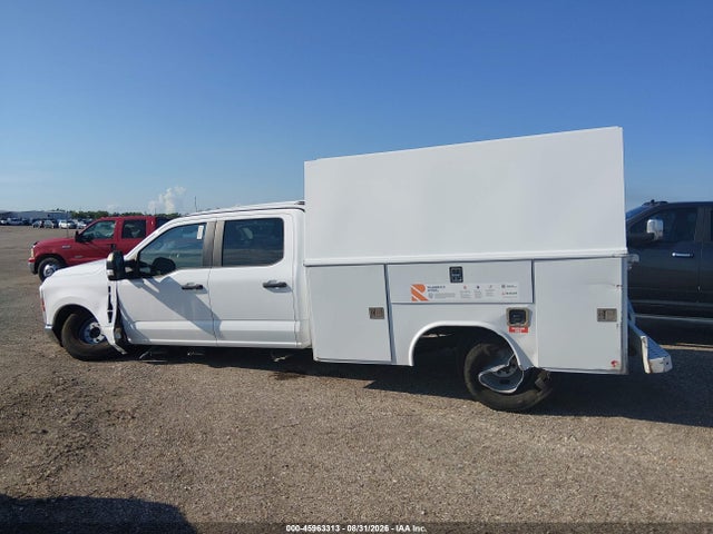 45963313 :رقم المزاد ، 1FD8W3HN4REF29269 vin ، 2024 Ford F-350 Chassis Xl مزاد بيع