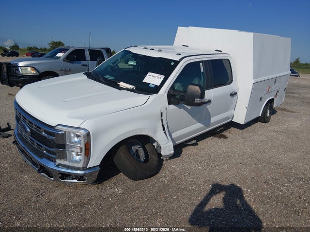 45963313 :رقم المزاد ، 1FD8W3HN4REF29269 vin ، 2024 Ford F-350 Chassis Xl مزاد بيع