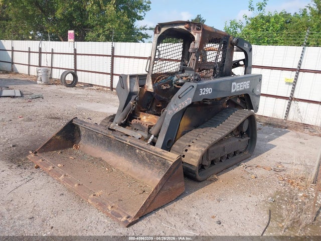 45963339 :رقم المزاد ، 1t0329dmlcd235736 vin ، 2012 John Deere 329dt Skidsteer مزاد بيع