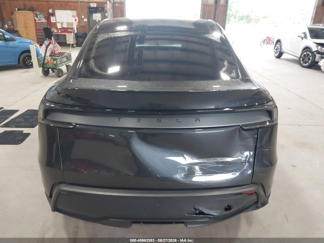 Tesla Model Y 2026 7SAYGAEE1TF676118 Image 16