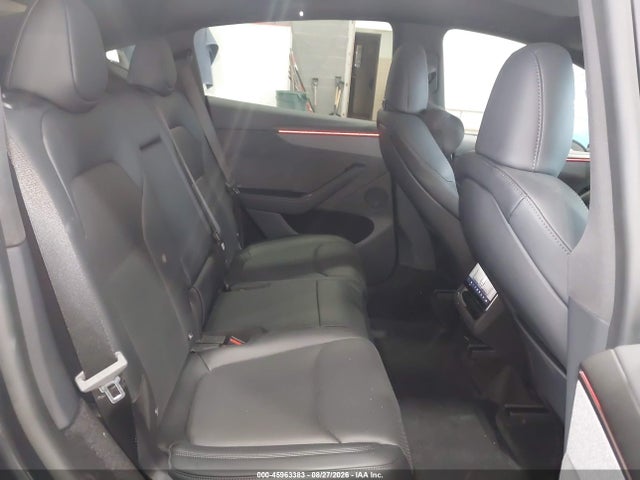 Tesla Model Y 2026 7SAYGAEE1TF676118 Image 8
