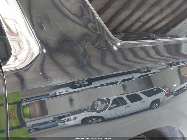 2023 Chevrolet Suburban 4wd Lt მანქანა იყიდება აუქციონზე, vin: 1GNSKCKD4PR332928, აუქციონის ნომერი: 45963444