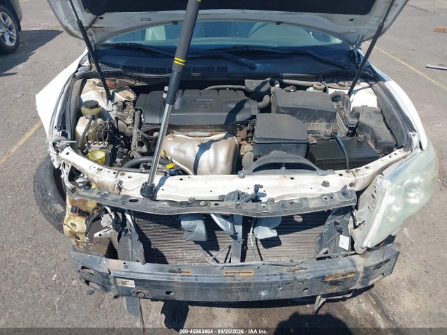 45963464 :رقم المزاد ، 4T1BF3EK1BU587965 vin ، 2011 Toyota Camry Le مزاد بيع