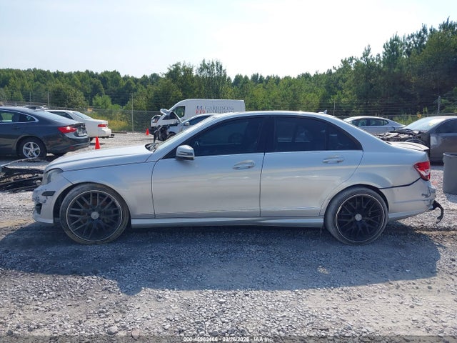 Продажа на аукционе авто 2014 Mercedes-benz C 250 Sport, vin: WDDGF4HBXER309736, номер лота: 45963466