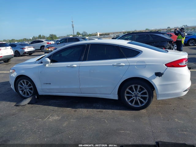 45963475 :رقم المزاد ، 3FA6P0LUXHR410049 vin ، 2017 Ford Fusion Hybrid Se مزاد بيع