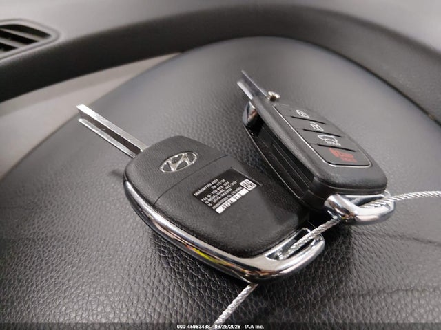 Продажа на аукционе авто 2016 Hyundai Santa Fe Sport 2.4l, vin: 5XYZU3LB4GG343523, номер лота: 45963488