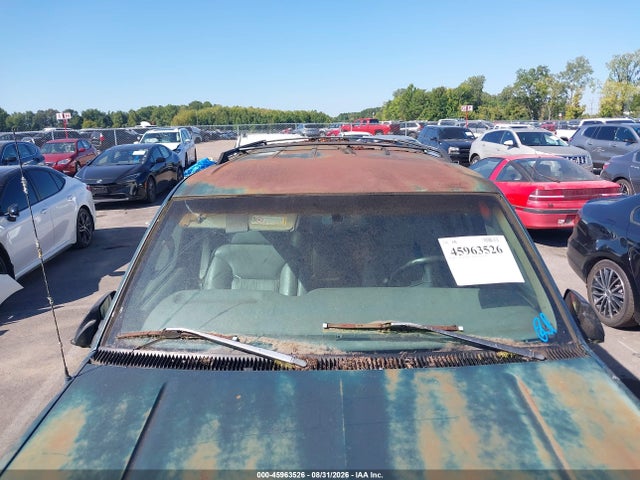 1997 Chevrolet Suburban 1500 მანქანა იყიდება აუქციონზე, vin: 1GNEC16R0VJ430838, აუქციონის ნომერი: 45963526