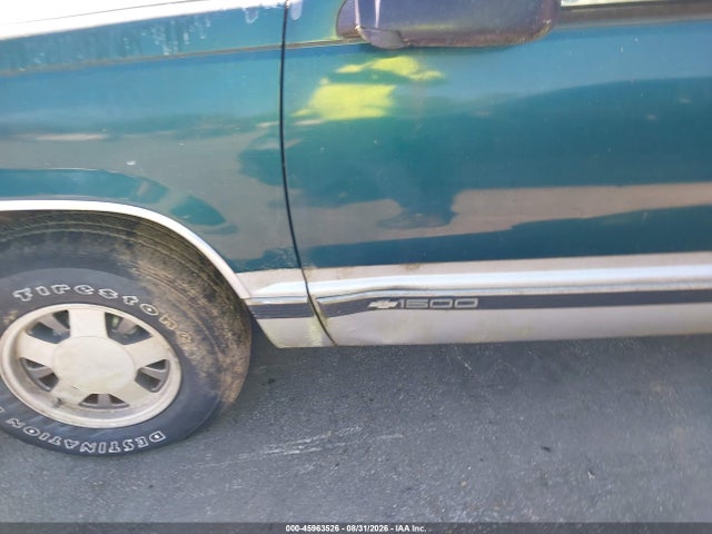1997 Chevrolet Suburban 1500 მანქანა იყიდება აუქციონზე, vin: 1GNEC16R0VJ430838, აუქციონის ნომერი: 45963526